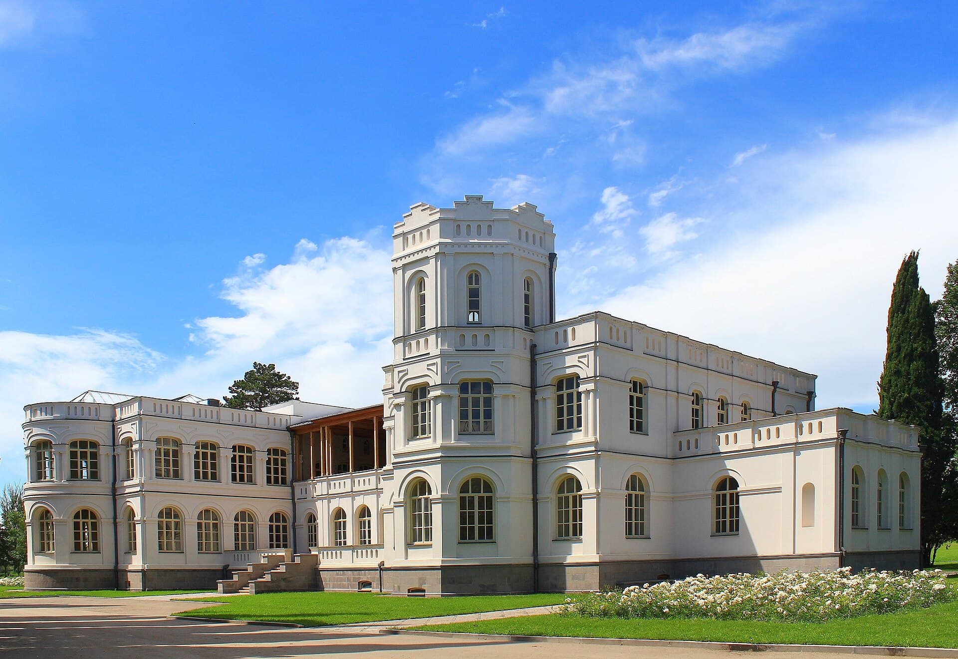 Mukhranbatoni Palace (1)