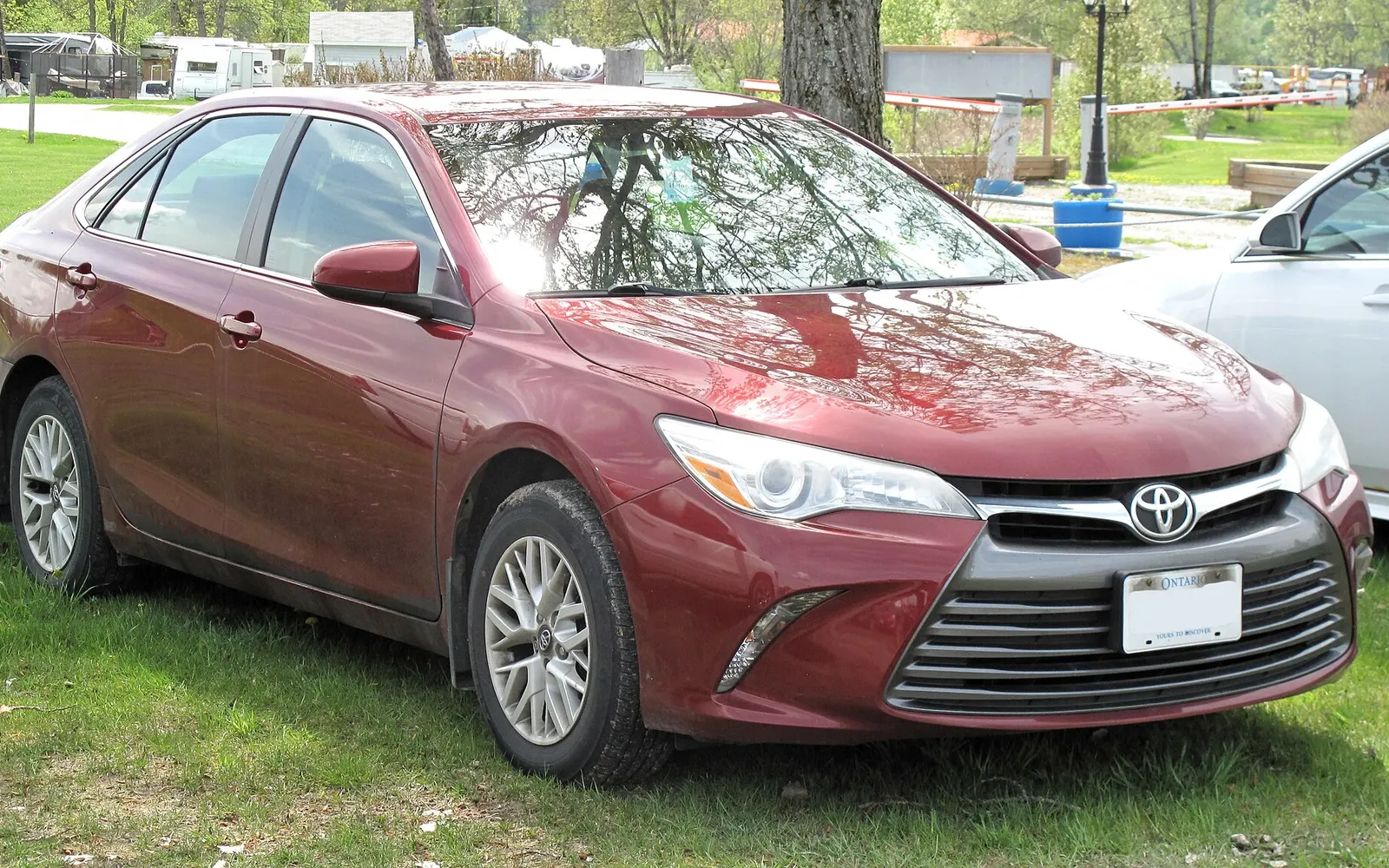 Toyota Camry Hybrid, 2015–2017